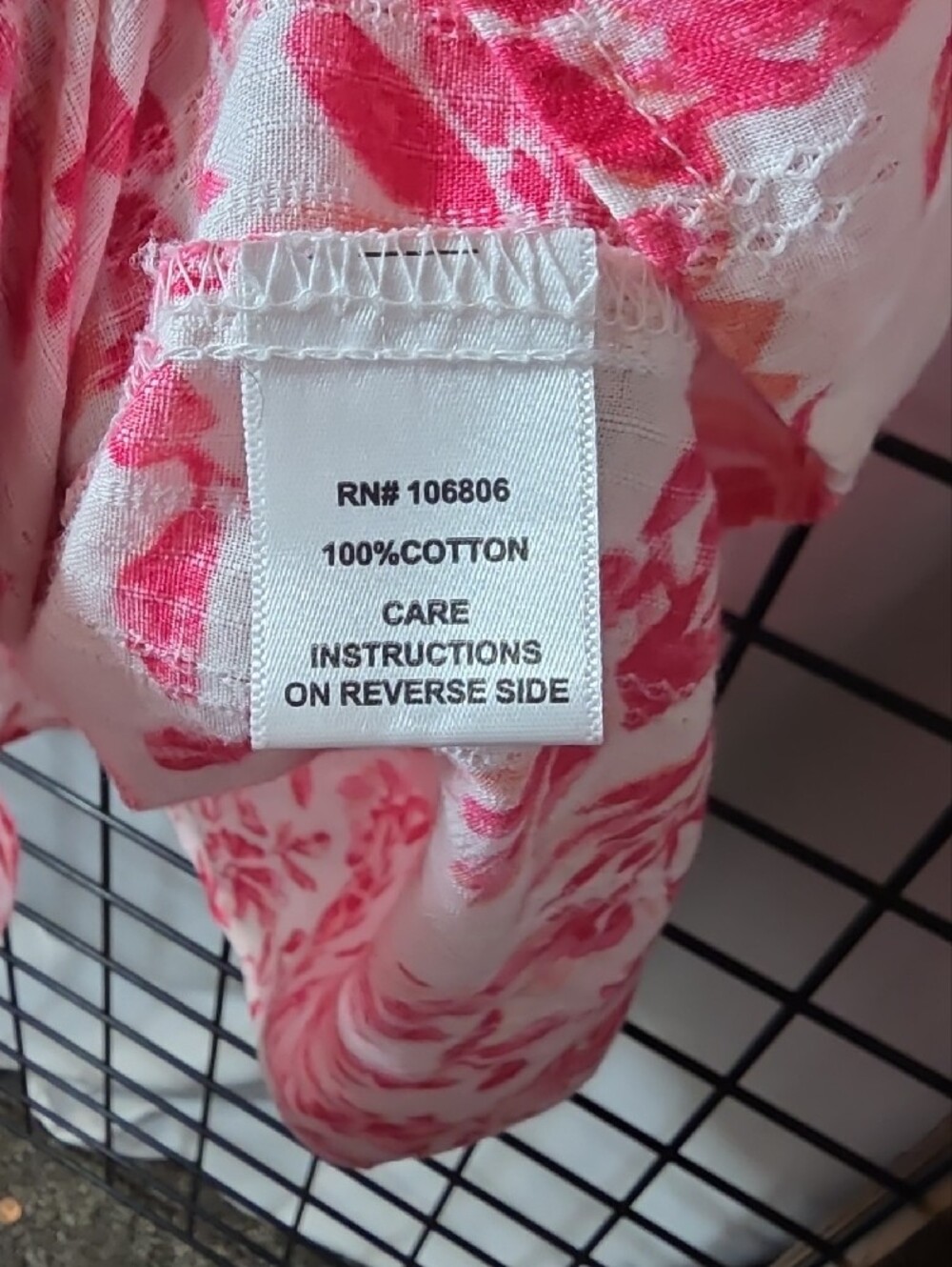 Relaxed Pink Floral Button-Front Women's Shirt - Picture 2 of 8